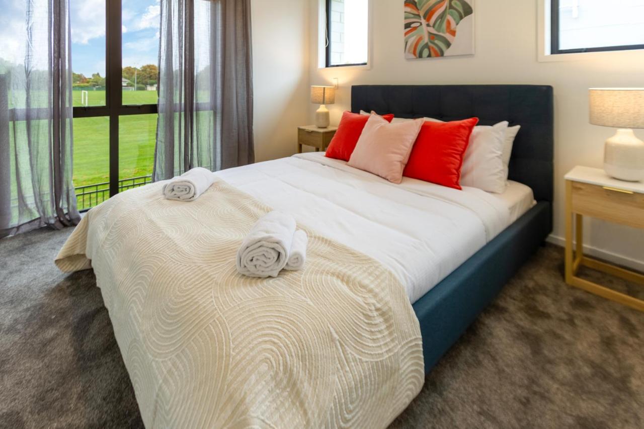 Peaceful Park View Townhouse 2 Bed W/Carpark Διαμέρισμα Κράισττσερτς Εξωτερικό φωτογραφία