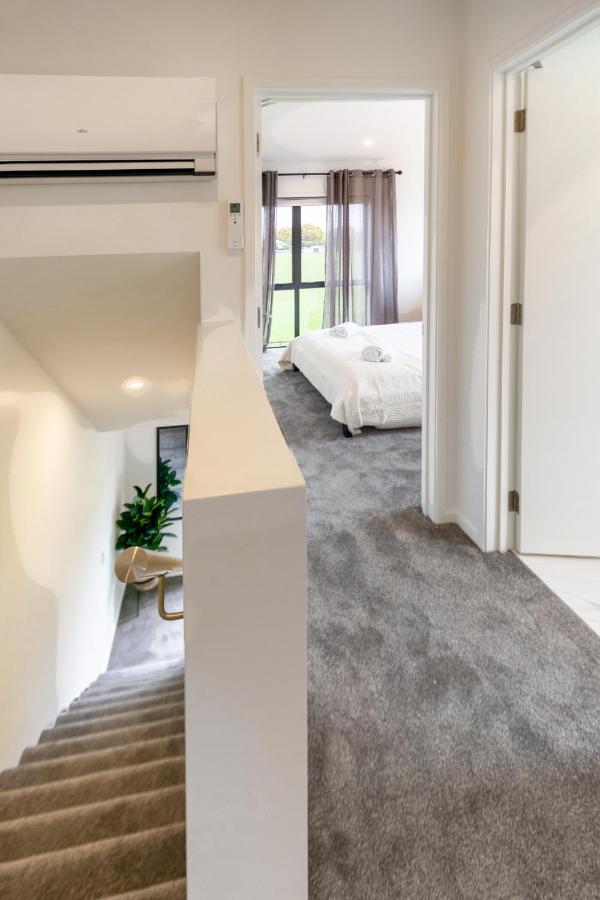 Peaceful Park View Townhouse 2 Bed W/Carpark Διαμέρισμα Κράισττσερτς Εξωτερικό φωτογραφία