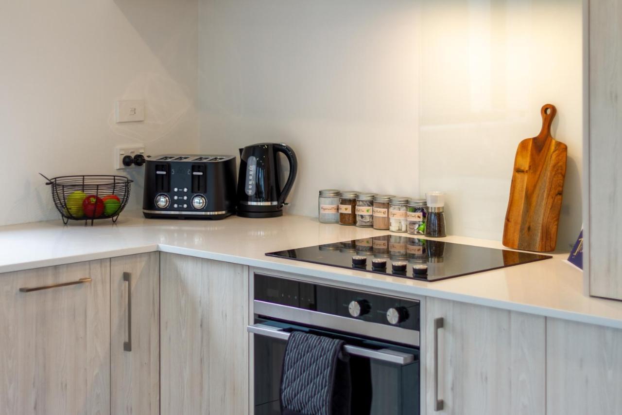 Peaceful Park View Townhouse 2 Bed W/Carpark Διαμέρισμα Κράισττσερτς Εξωτερικό φωτογραφία