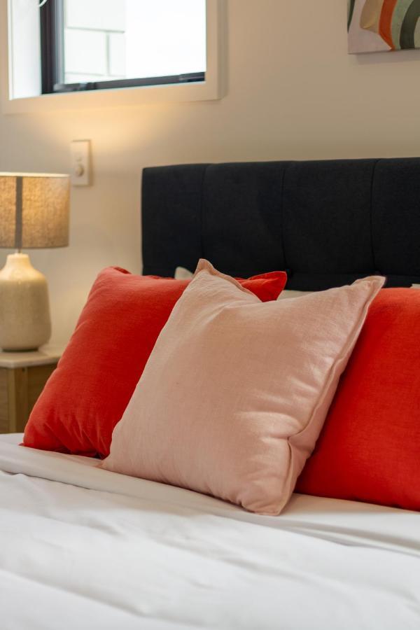 Peaceful Park View Townhouse 2 Bed W/Carpark Διαμέρισμα Κράισττσερτς Εξωτερικό φωτογραφία